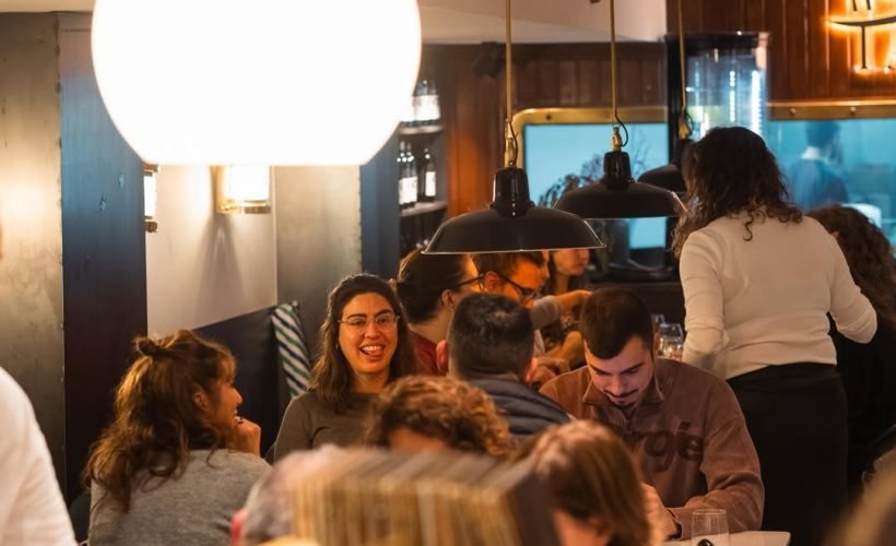 Sábado pasado contamos con la presencia de una voz increíble. 🎶✨Todo el sabor de Tapán, acompañ (1)