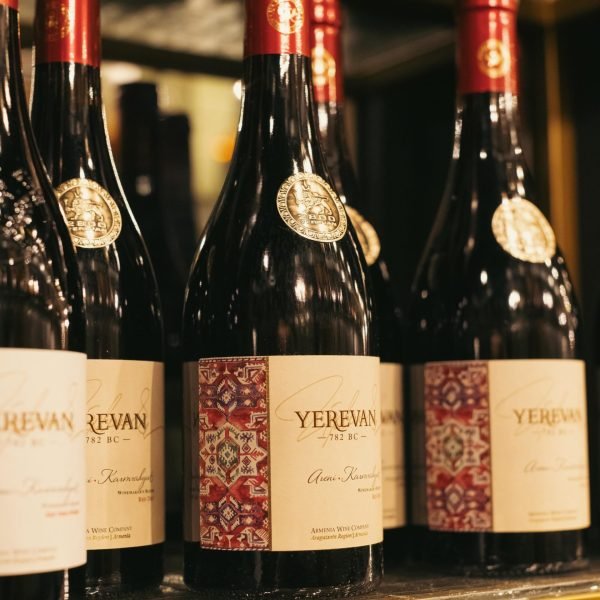 tapan vino armenio